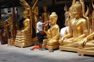 Bangkok: Lucky Buddha & Democracy Monument